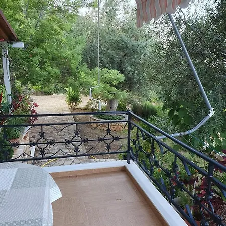 Daire Aliki House